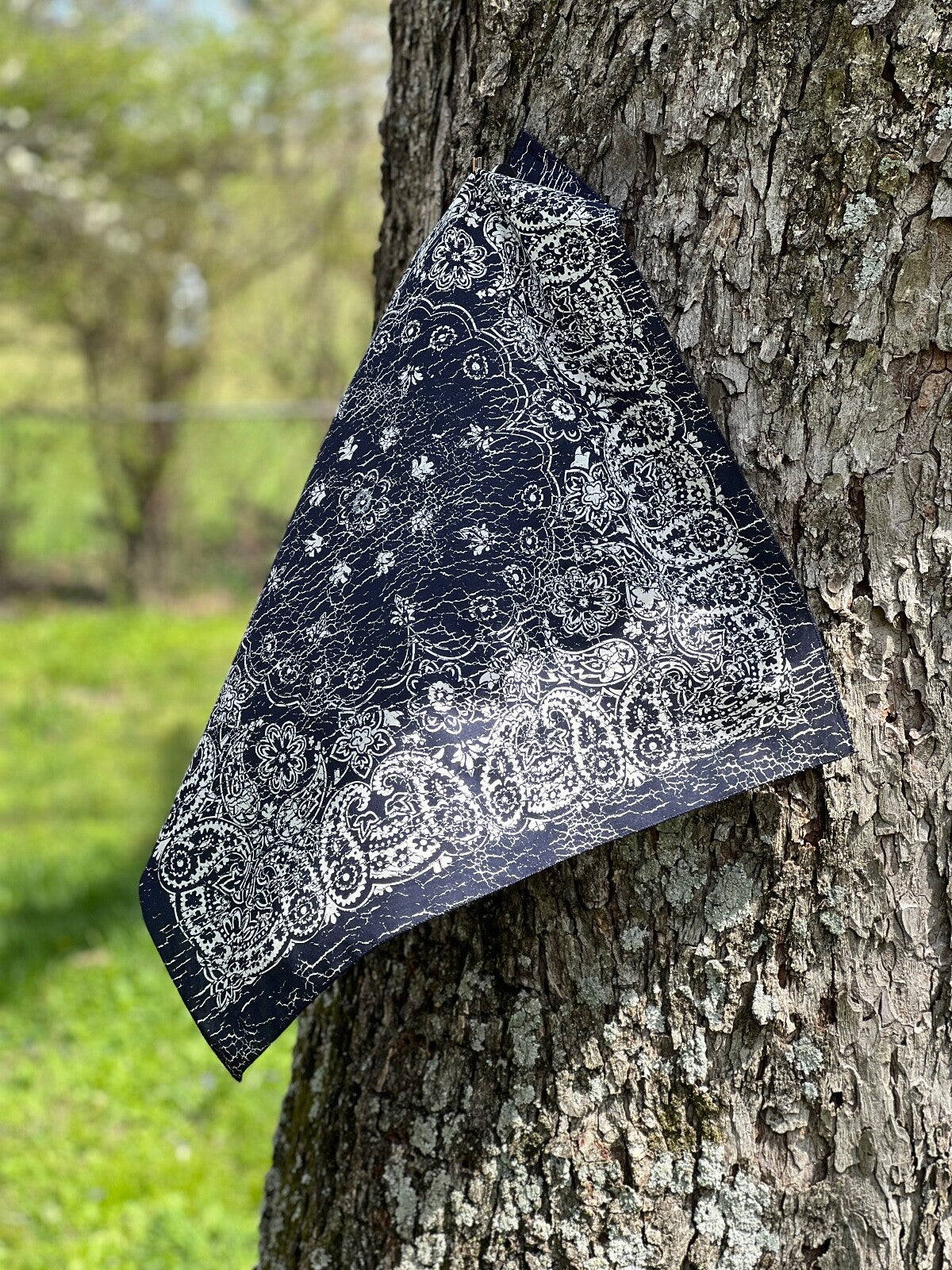 Navy/Cream Rustic 27" Bandannas