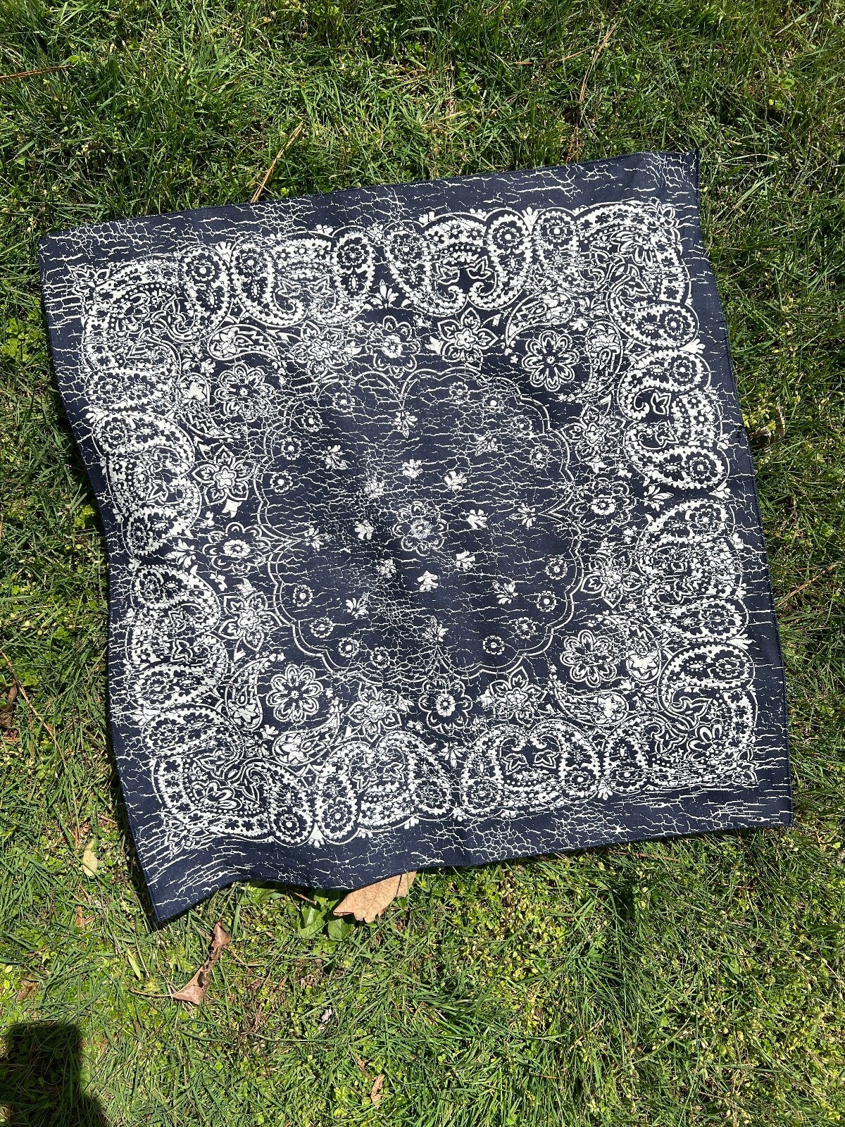 Navy/Cream Rustic 27" Bandannas
