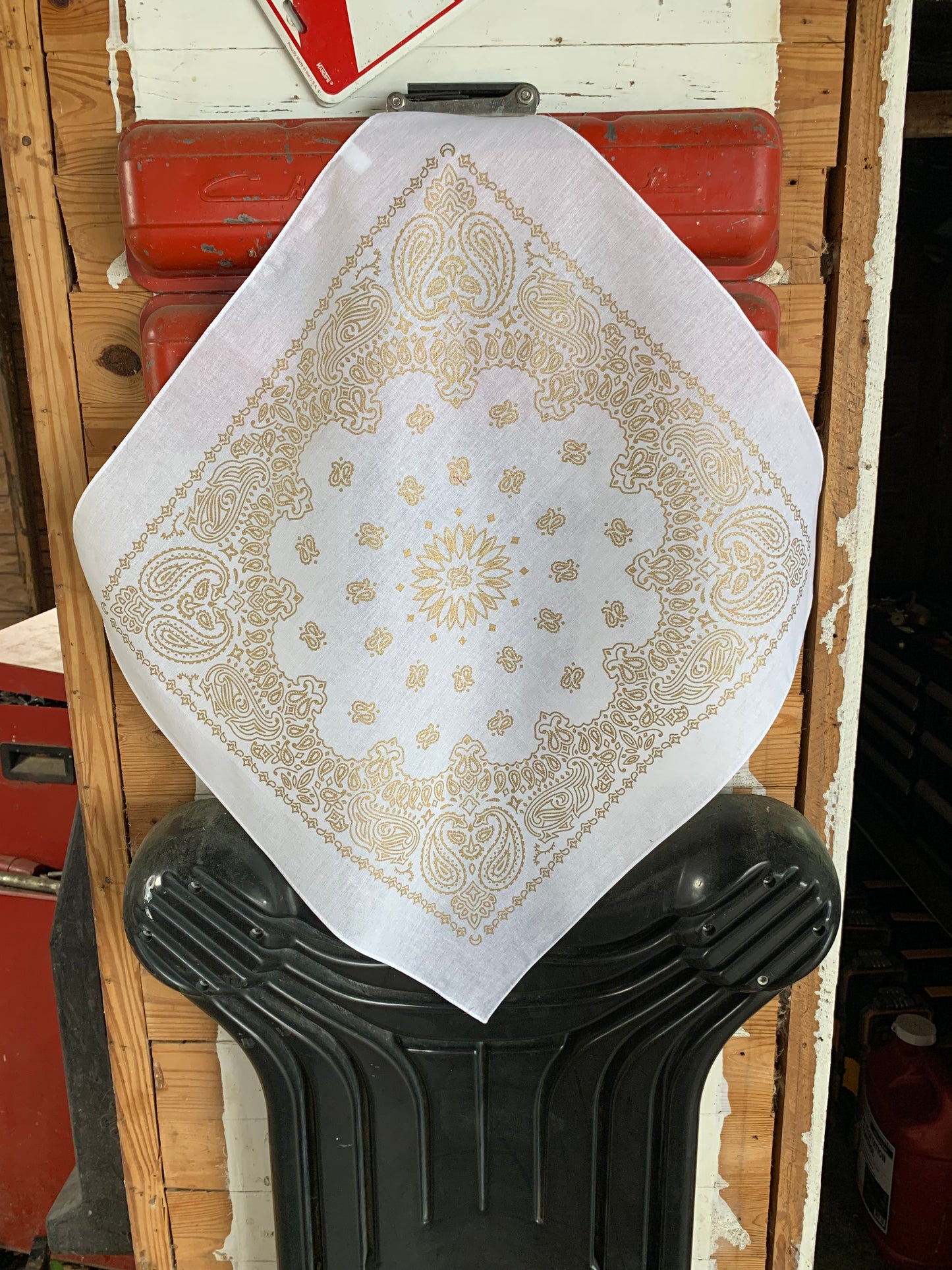 White Gold Metallic
