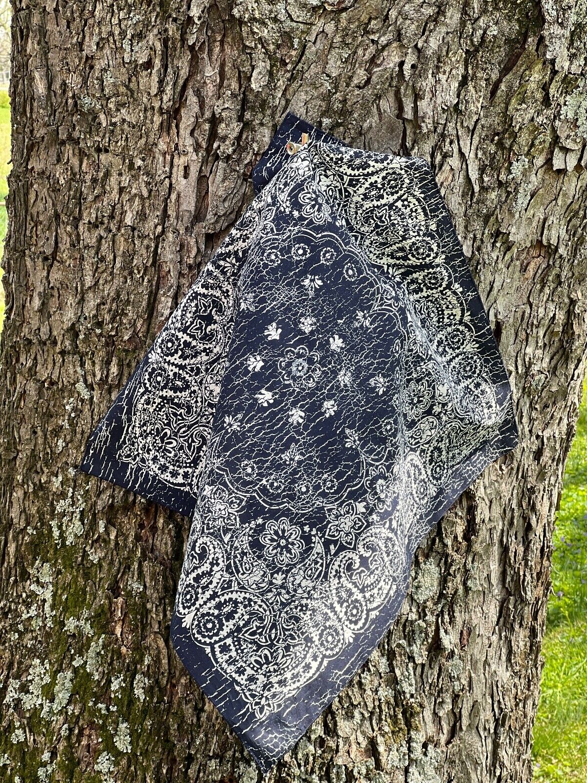 Navy/Cream Rustic 27" Bandannas