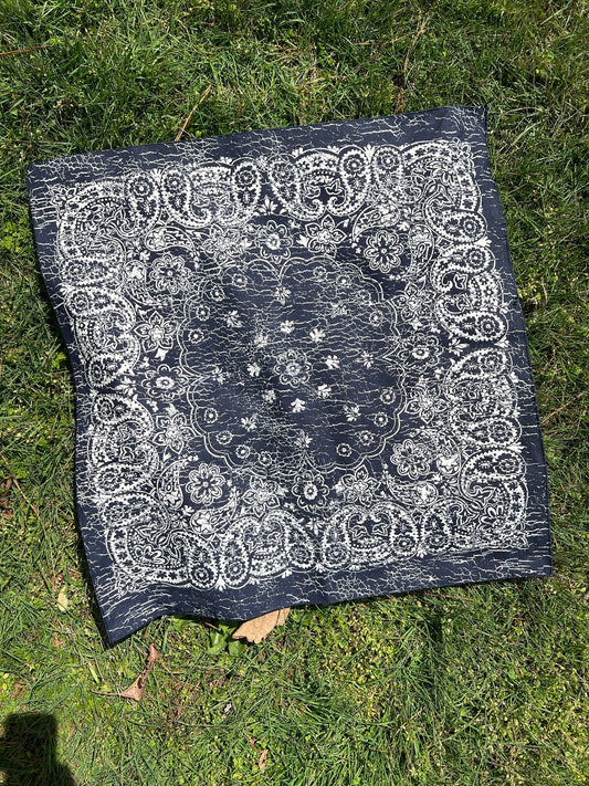 Navy/Cream Rustic 27" Bandannas